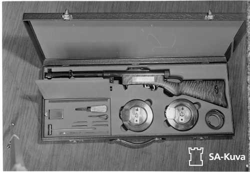 Suomi KP/-31 SMG