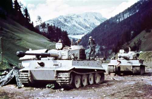 Heavy Tiger tanks