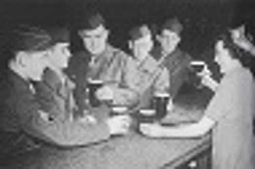 American GIs in a British Pub