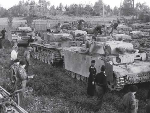 Panzer Division Surrender - German Armored Forces & Vehicles | Gallery